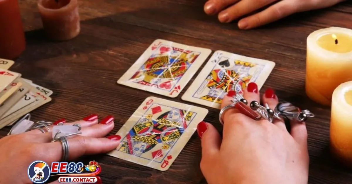 Game Bài Phỏm EE88 – Trải Nghiệm Tư Duy Đỉnh Cao 4 Game Bài Phỏm EE88 – Khả năng đọc vị đối thủ