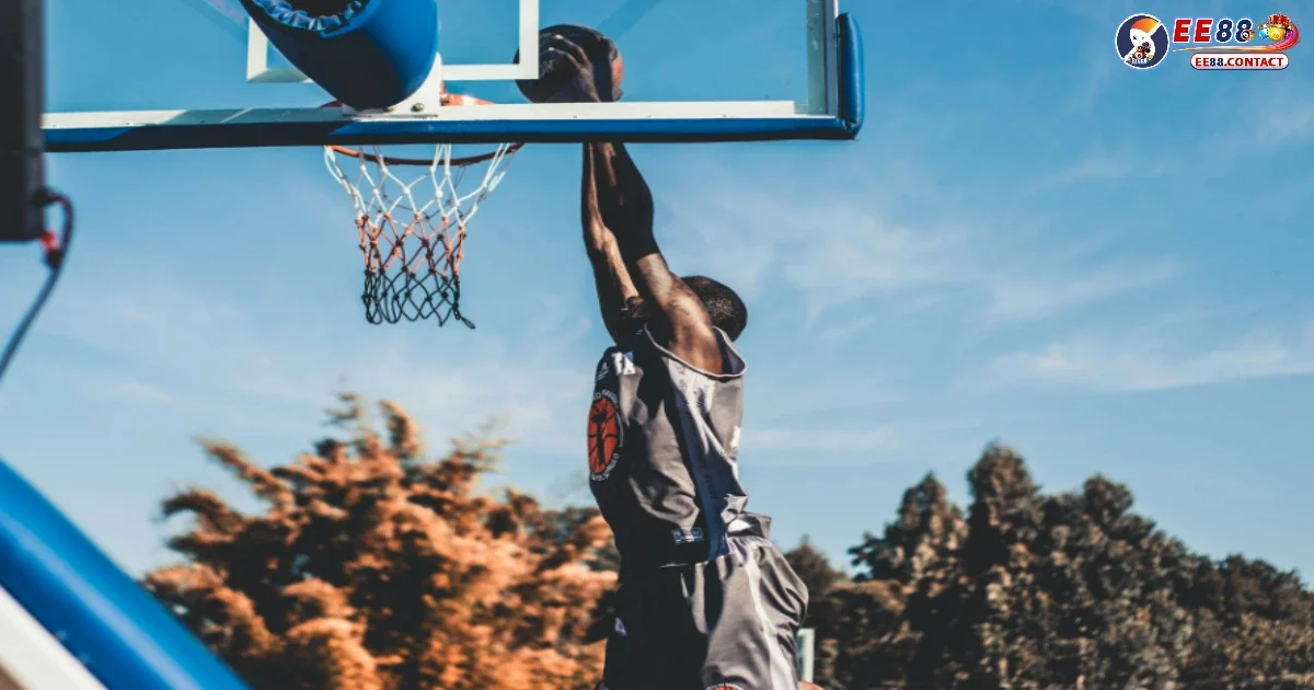 Hướng Dẫn Cá Cược Bóng Rổ Tại EE88 Và Mẹo Chơi Dễ Trúng 4 Tham khảo các loại kèo chủ chốt được cung cấp trên nền tảng uy tín